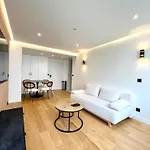 Nice Flat In West Paris, Near Seine