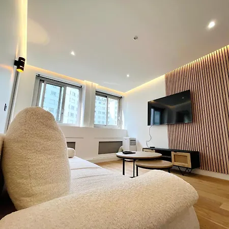 Flat In West Paris, Near Seine *