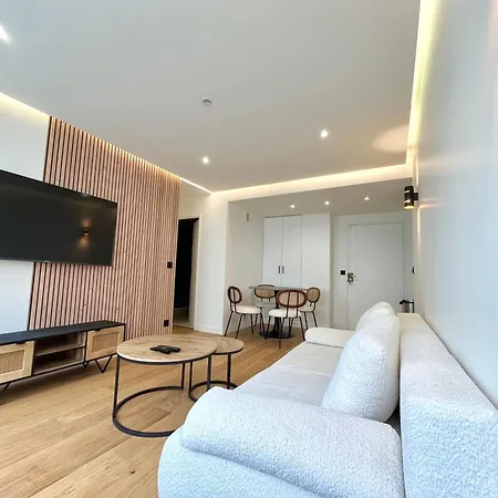 Flat In West Paris, Near Seine * Parigi
